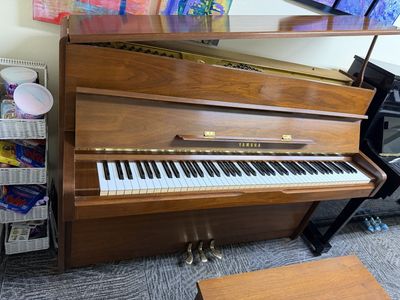 YAMAHA PIANO Used 44" Upright Walnut Satin