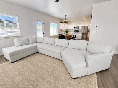 Living Spaces Aspen Sterling Foam 3-Piece Modular Sectional Couch – Double Chaise / Cuddler Chaise