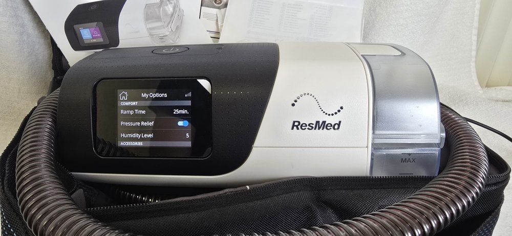 CPAP ResMed AirSense 11 PAP machine, Like New