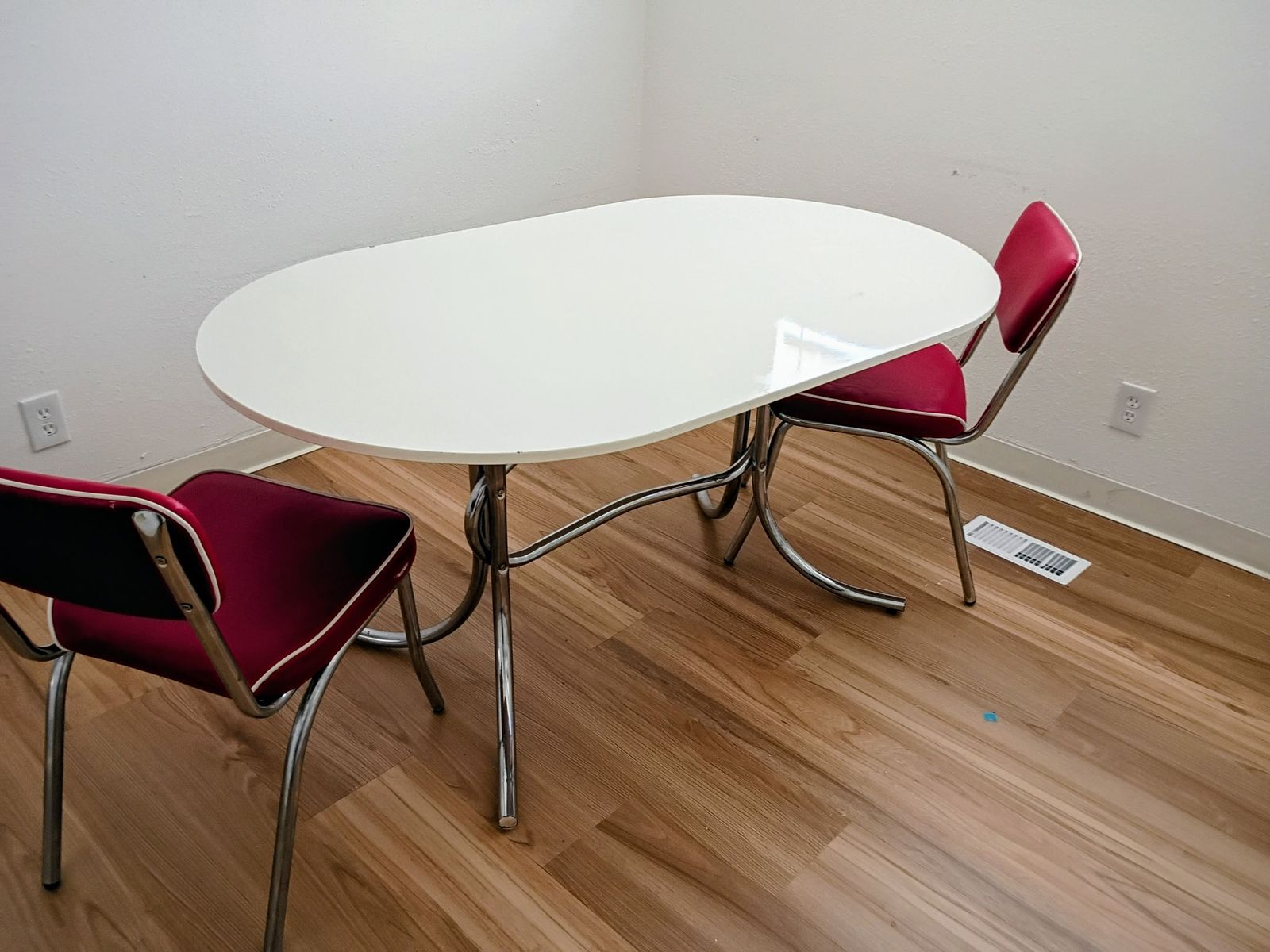 Retro Diner Style Kitchen Table & 2 Chairs - White Oval Top, Red Vinyl, Chrome Base