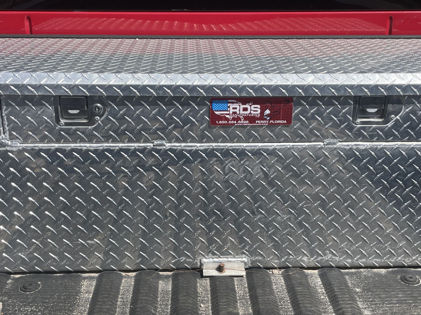 Extra gas tank/tool box