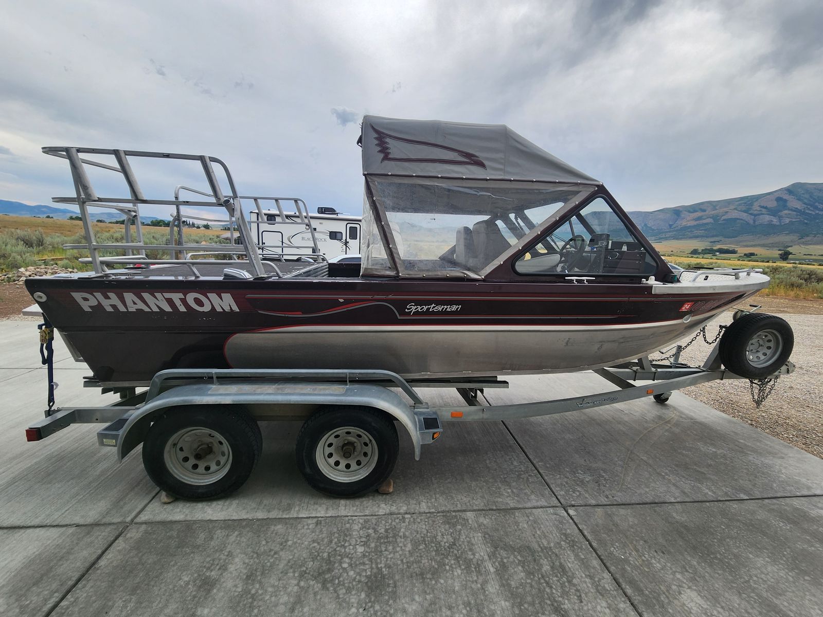 2004 Phantom Sportsman 19' Inboard Jet Boat