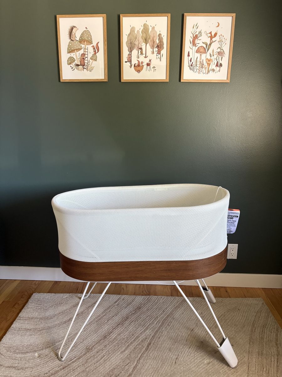 SNOO Smart Sleeper Bassinet + SNOO Sacks (8) and Sheets (6)