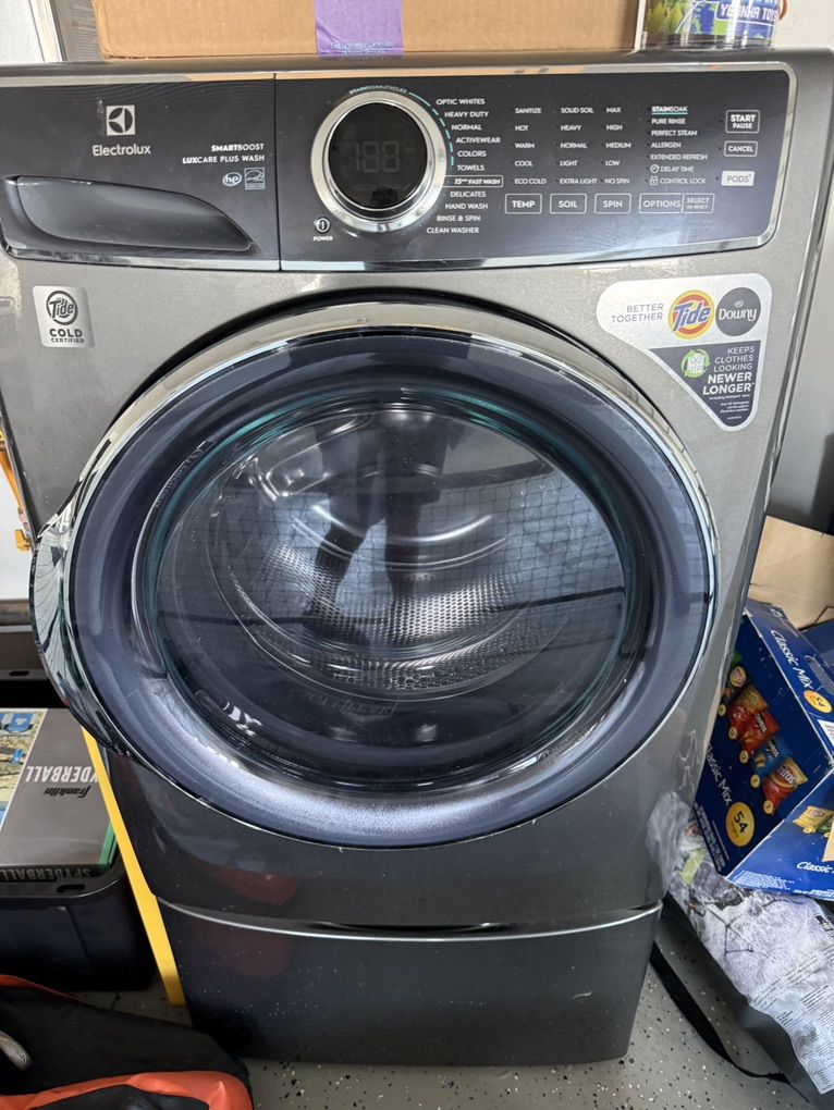 Almost New Electrolux Washer