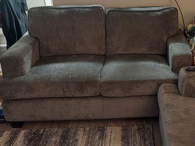 Sofa/Loveseat