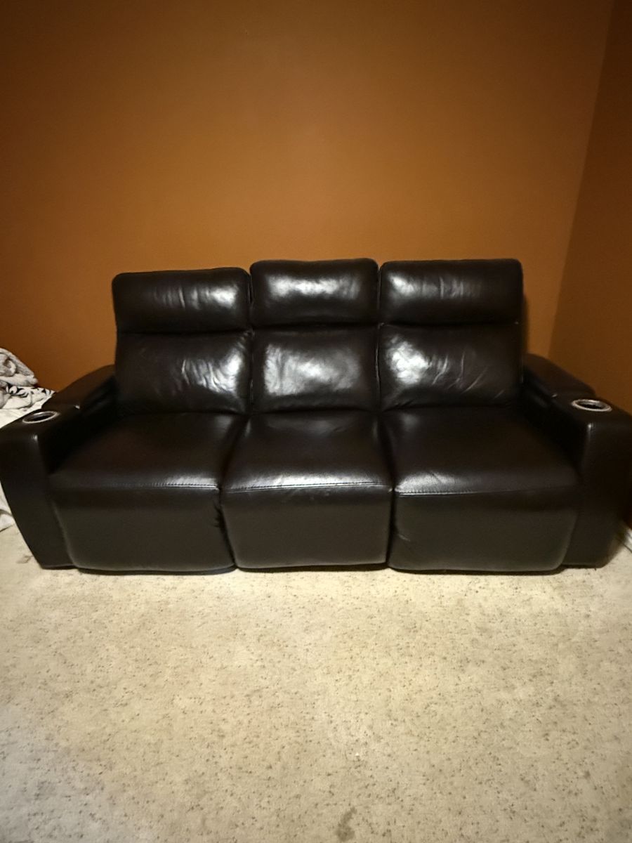 Theater couches
