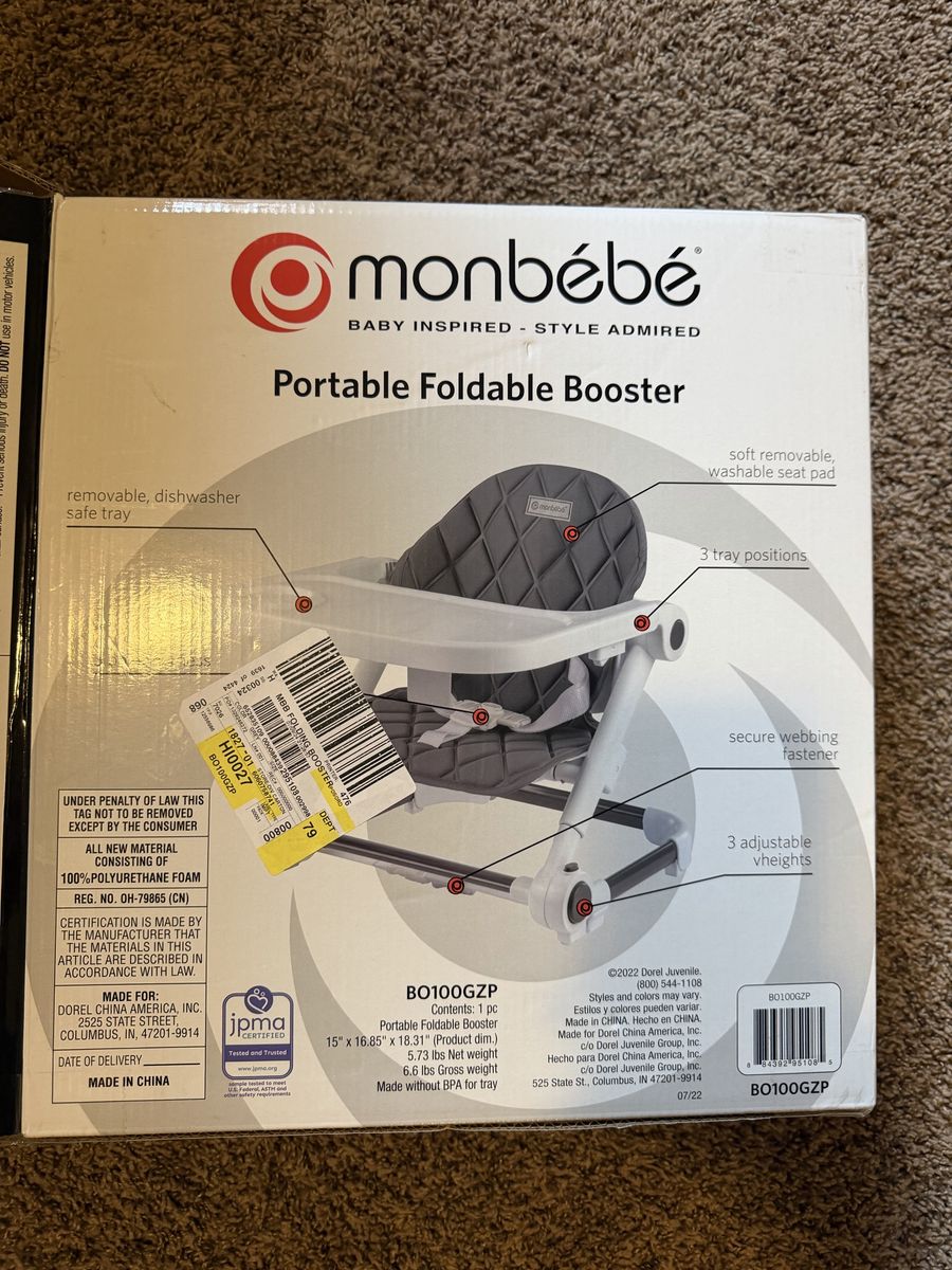 Monbébé Portable Foldable Booster Seat with Padded Seat, Removable tray