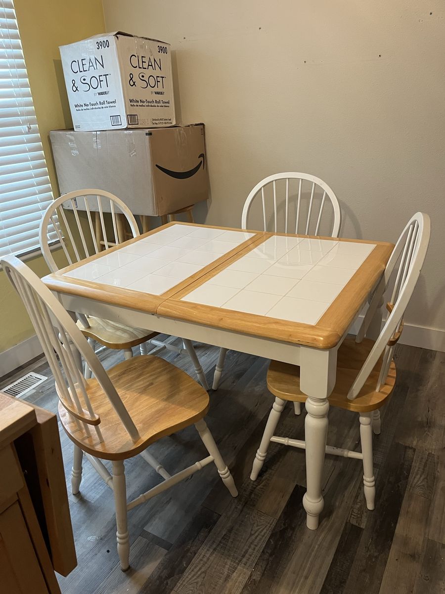 Dining room table
