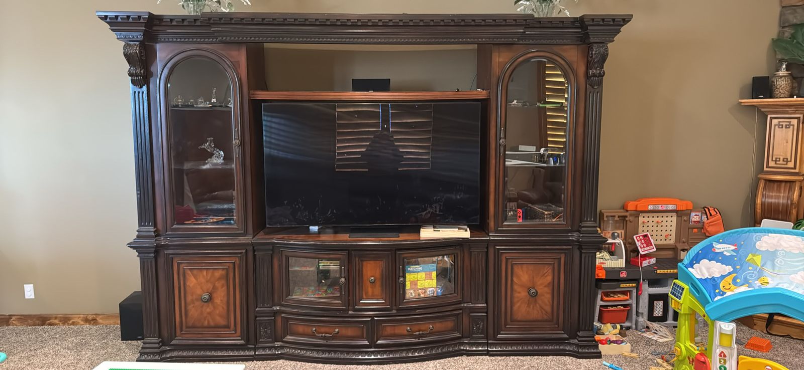 RC Willey Grand Estates 6-Piece Solid Wood Entertainment Center - Glass Displays & Storage
