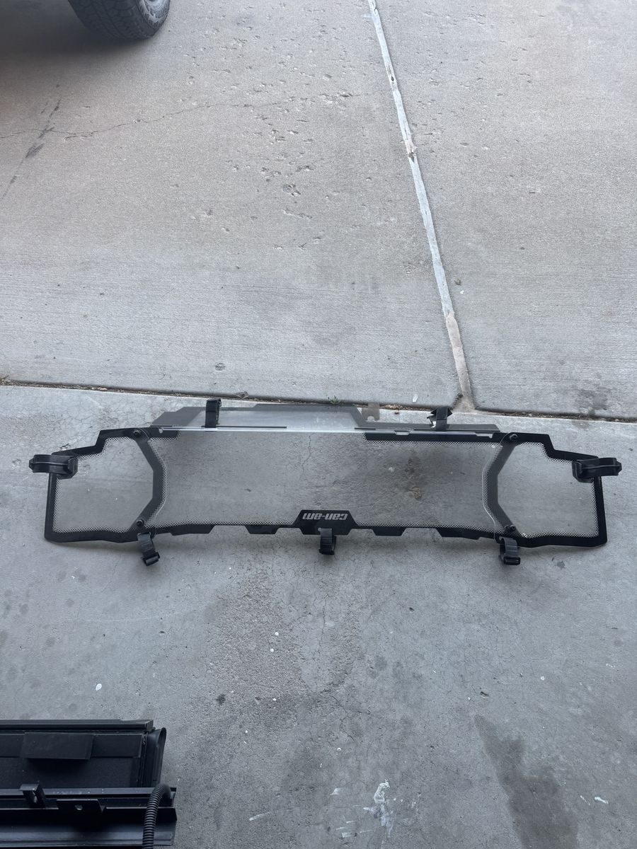 Can-Am X3 polycarbonate rear window