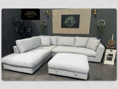 HENREDON MODERN SECTIONAL AND OTTOMAN