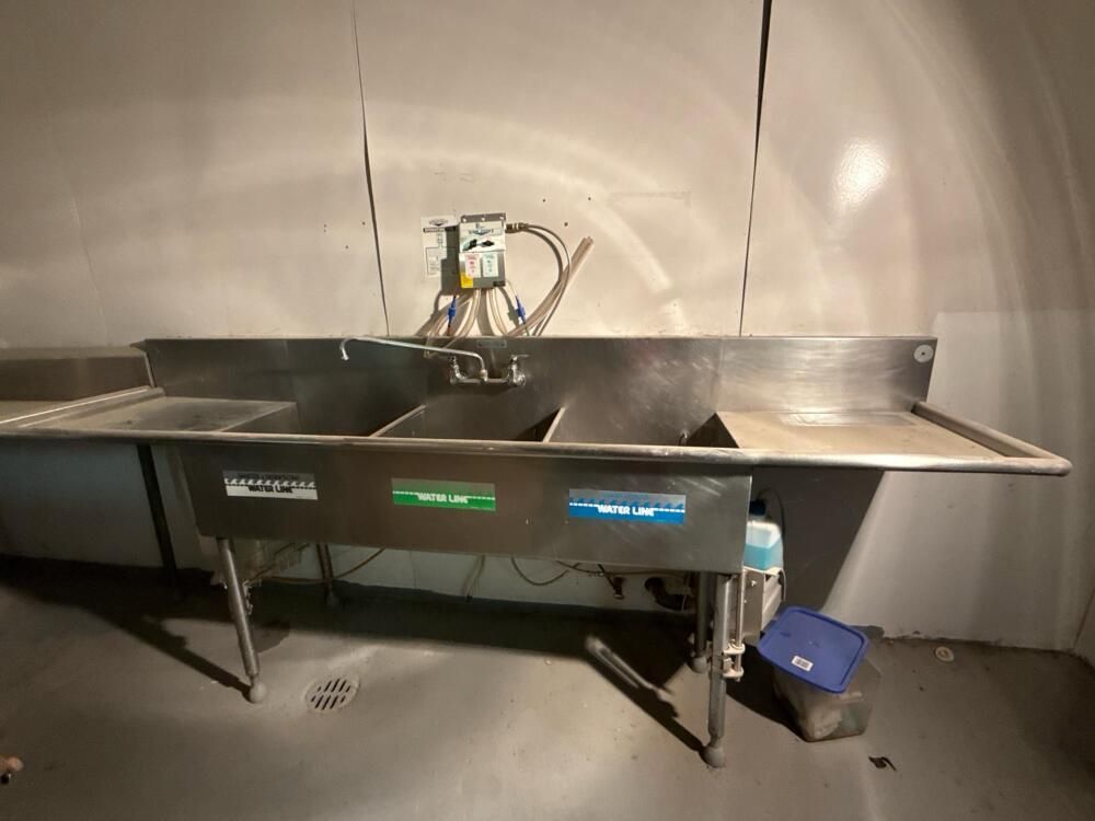 Main image 12