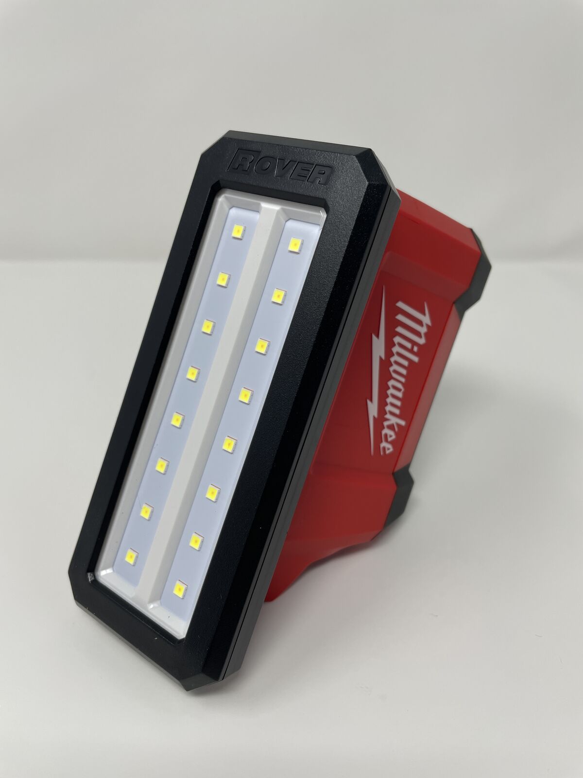[NEW] Milwaukee M12 Rover Service & Repair Flood Light w/ USB Charging Port (TOOL ONLY)