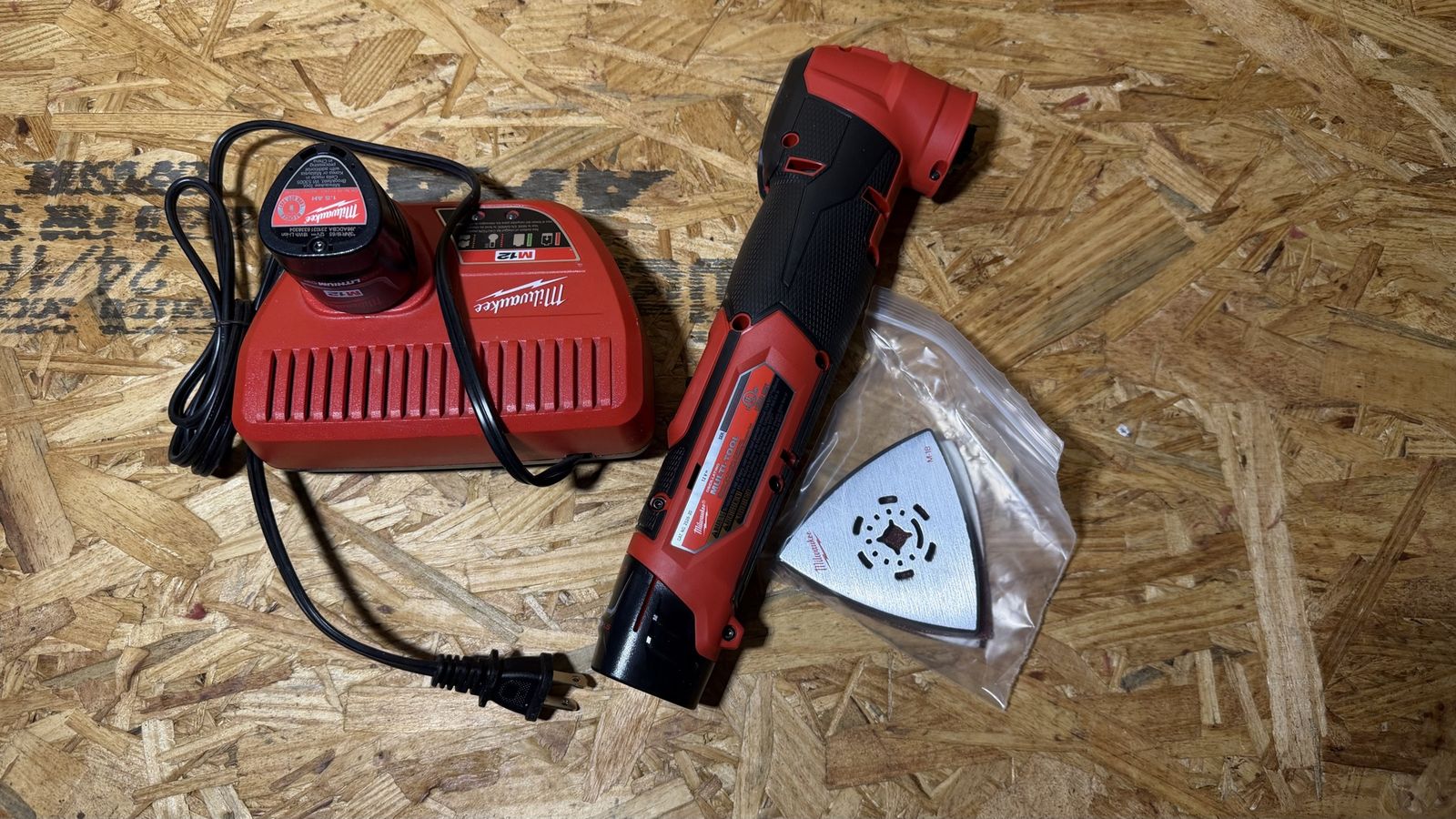 M12 multi -tool with battery & charger