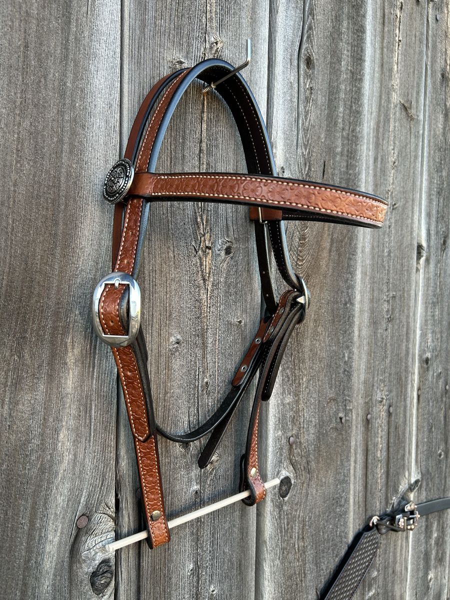 Western Leather Horse Bridle Headstall Tooled Leather Silver Conchos Buckles