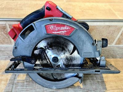 Milwaukee Fuel 7-1/4" 18v Heavy Duty Saw