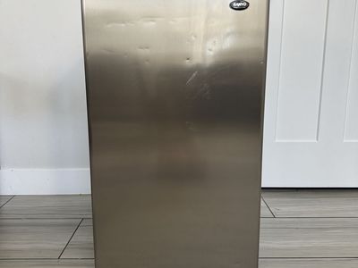 Sanyo Compact Mini Fridge Stainless Steel Door Small Refrigerator
