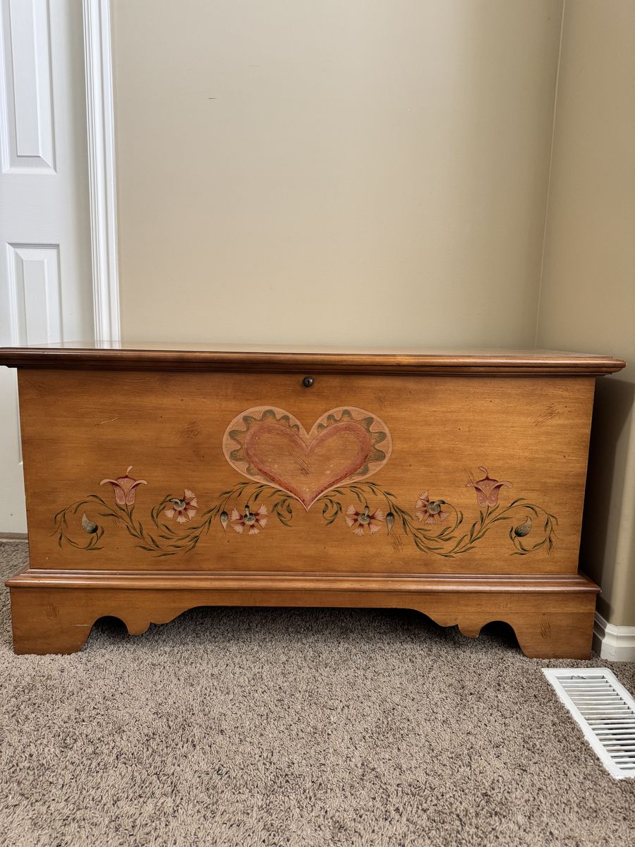 Hope Chest/Blanket Storage