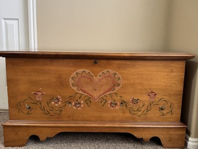 Hope Chest/Blanket Storage
