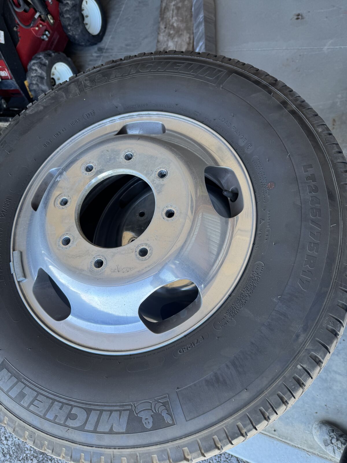 Michelin tires/ rims 245/75/17  ford dually