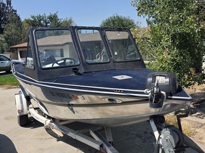 Hewescraft River Runner Aluminum Boat with 90HP Mercury Engine & Trailer