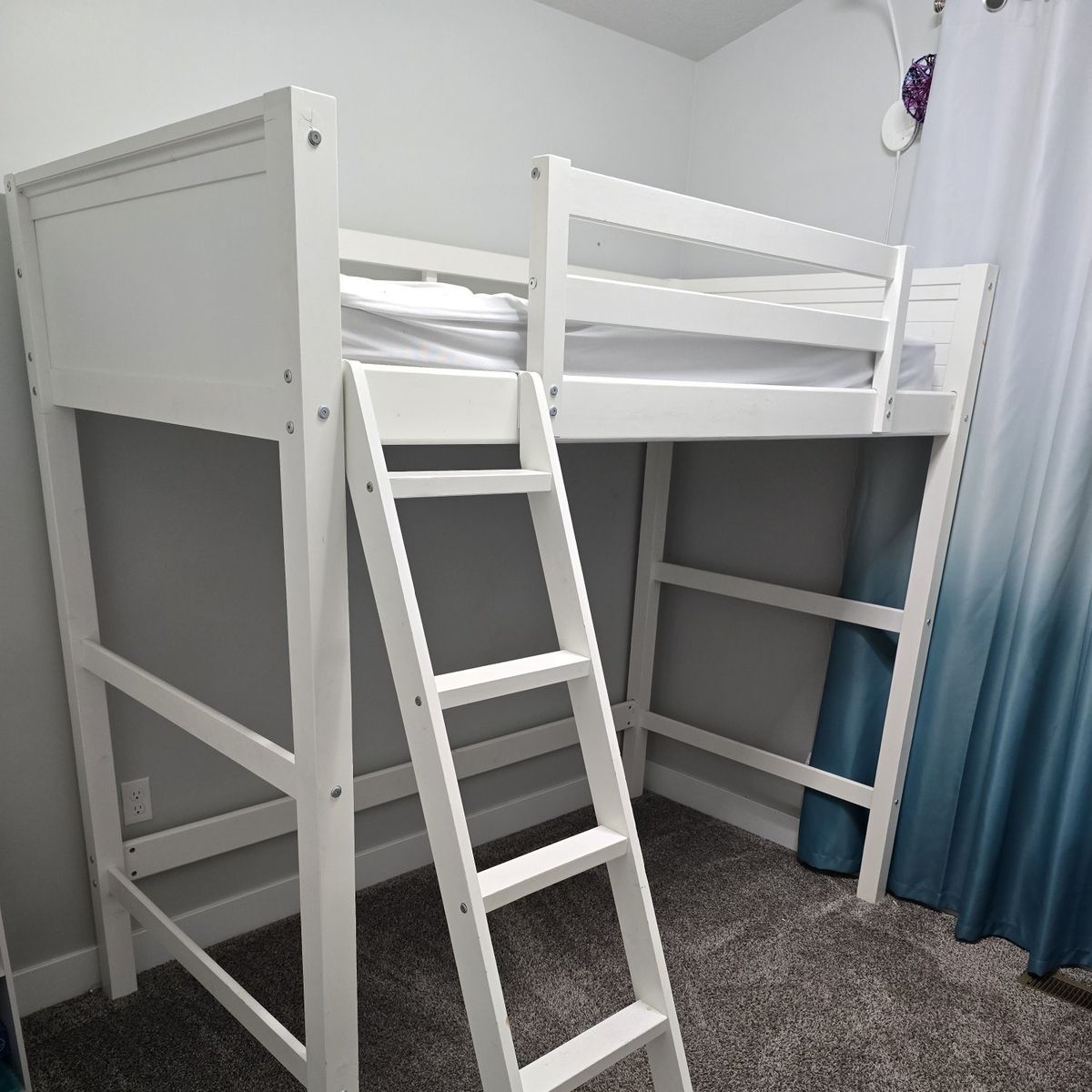 loft bed