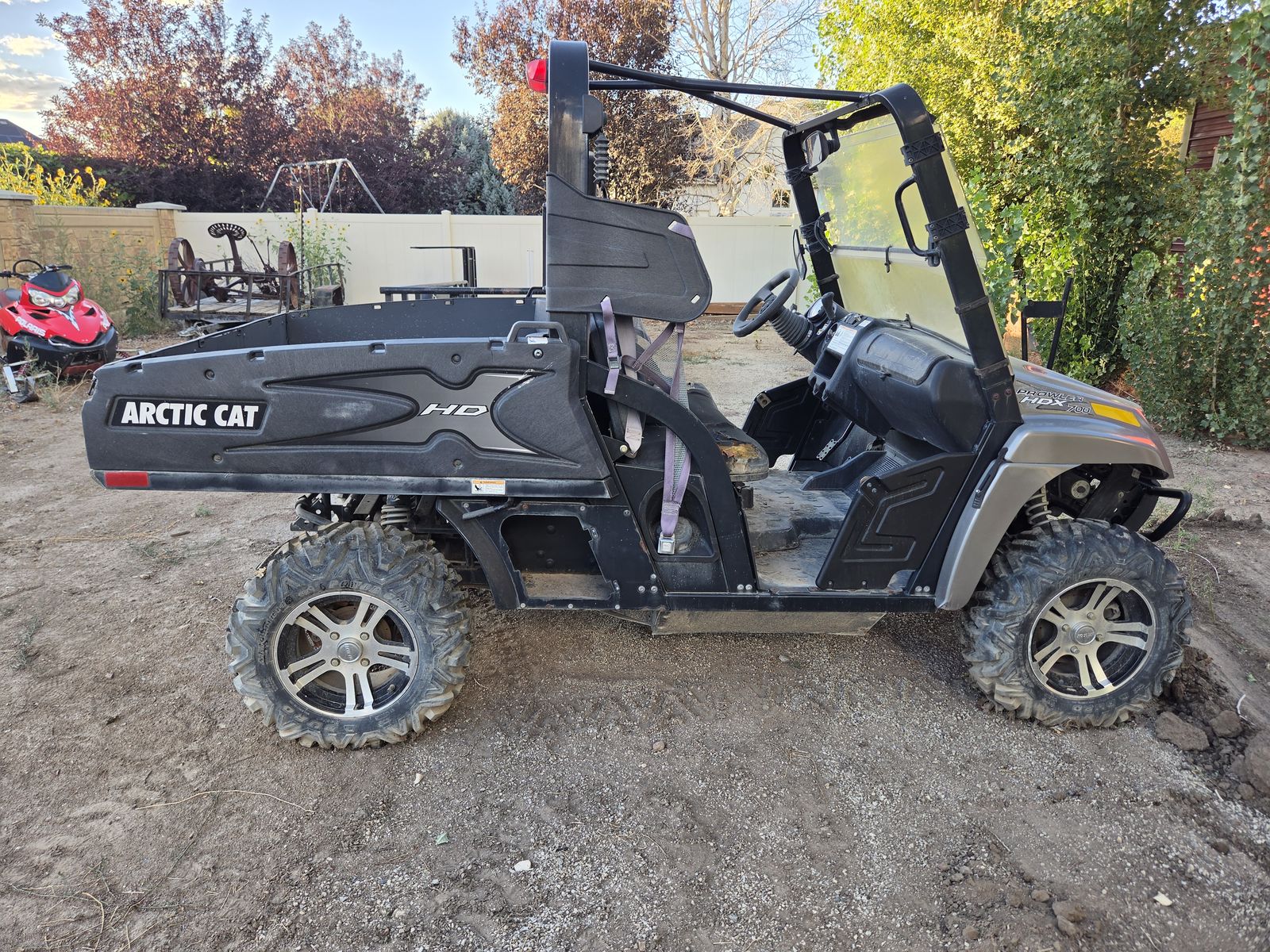 2011 Arctic Cat 700 UTV (Seats 6) – 4x4