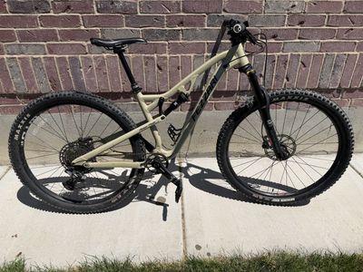 Fezzari Abajo Peak Mountain Bike — Medium, Full Suspension, Great Condition!