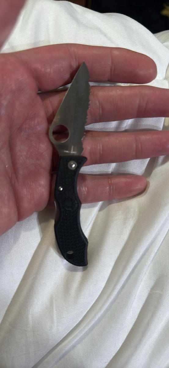 Spyderco Ladybug Black FRN Serrated Pocket Knife VG-10