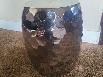 Porcelain garden stool