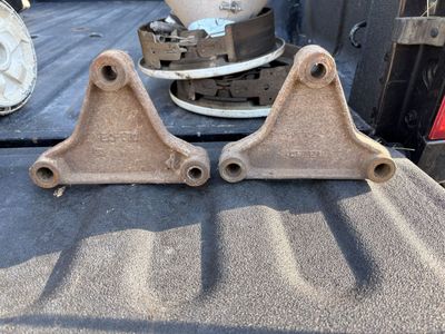 Unbranded Heavy Duty Leaf Spring Hangers, Set of 2, Rusty Condition, Truck/Trailer Suspension Part