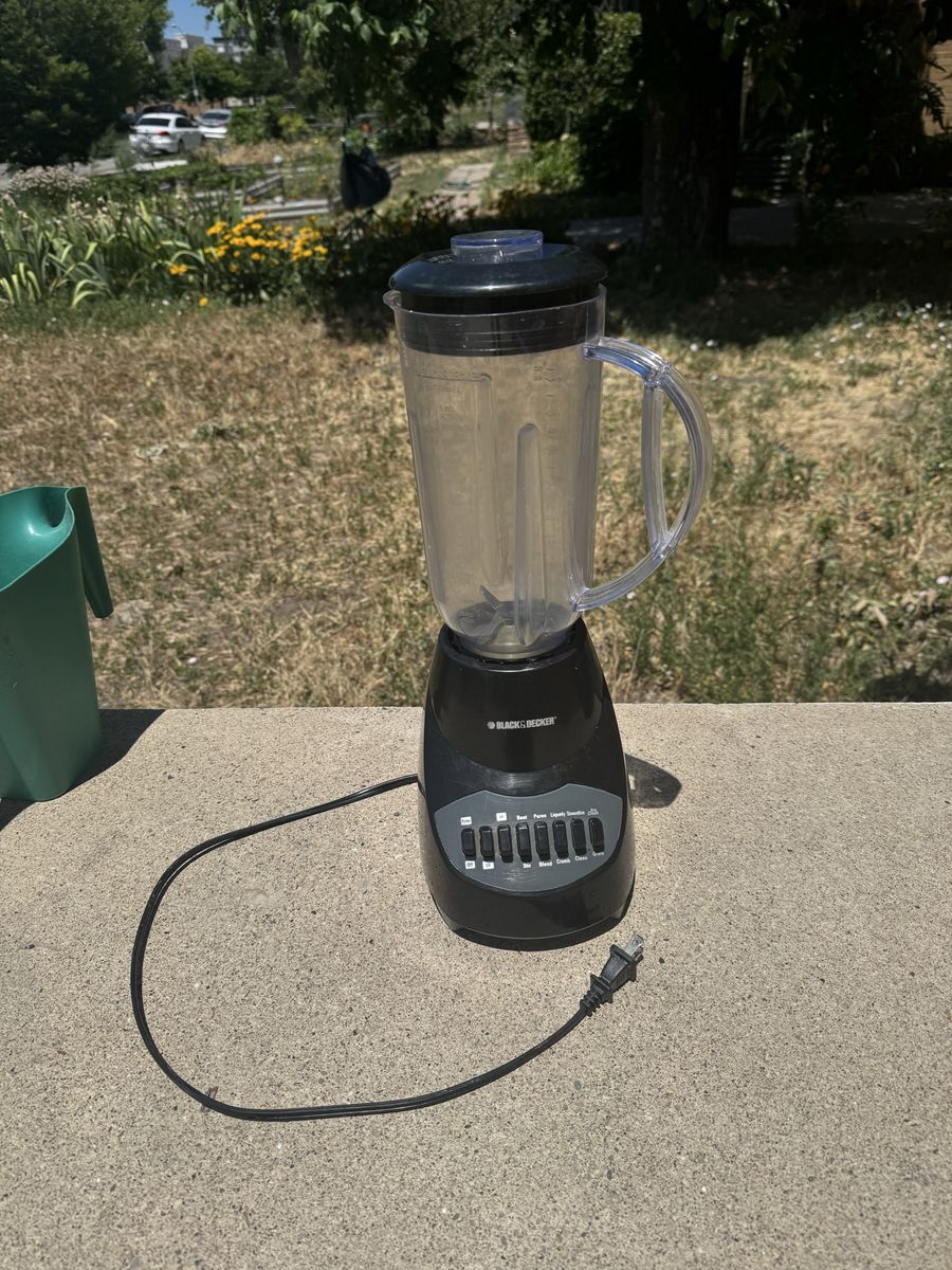 BLACK+DECKER Blender - Black 550W 10-Speed Smoothie Maker