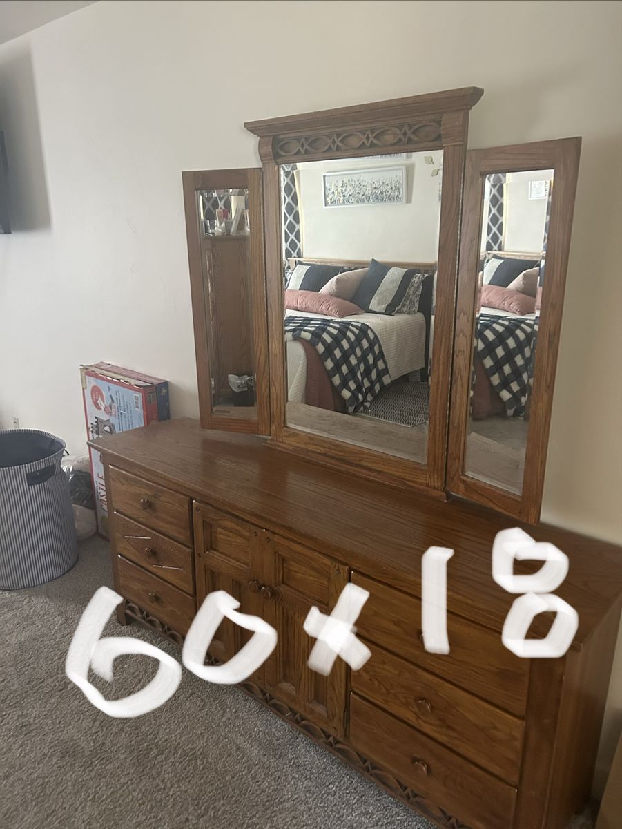 Solid Oak King Bedroom Suite.