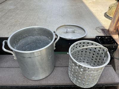 Large 3 gallon crab pot with basket and lid.