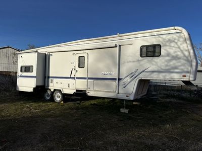 34' Mackenzie By Monaco 5th Wheel Camper