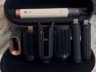 Latest model Dyson Airwrap Co-anda2x™ multi-styler Straight+Wavy (Ceramic Pink/Rose Gold)