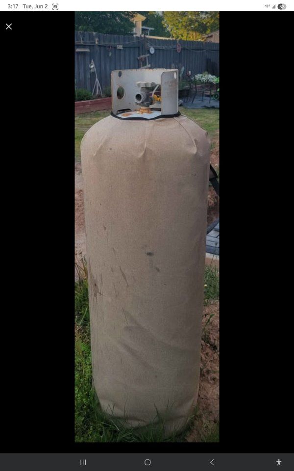 100 lb propane tank with deluxe cover