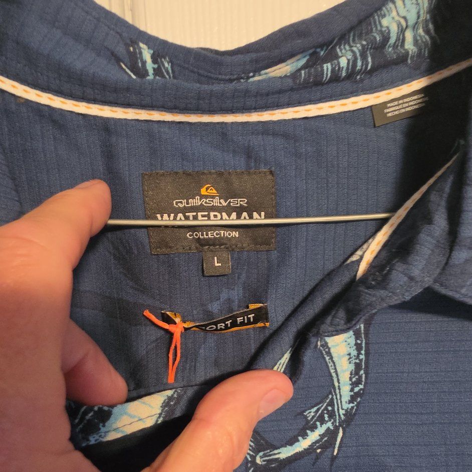 Quiksilver Waterman Collection Wave Short Fit Blue Button Down Shirt Large NWT