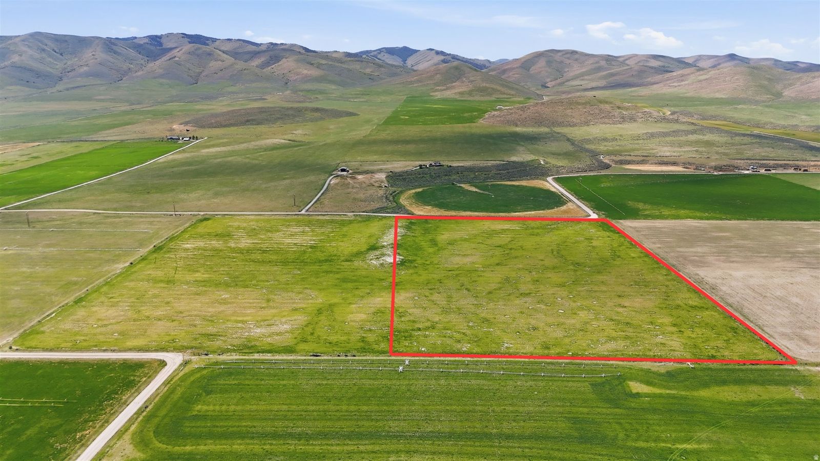 Build Your Dream Home on 25+ Acres in Beautiful Malad City!