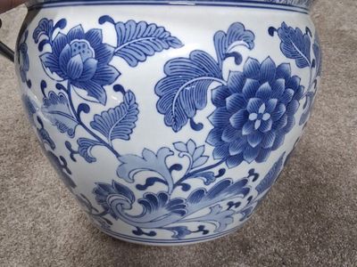 Beautiful Large Chinese Porcelain Vase Platter Excellent Condition!