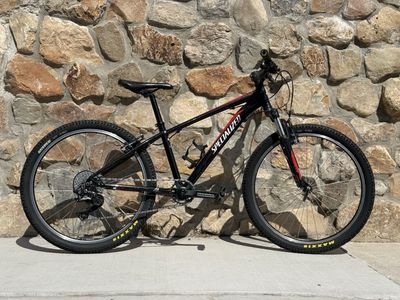 Specialized Hotrock XS - Kids Mountain Bike – 24” Wheels – Perfect for Jr. Devo MTB