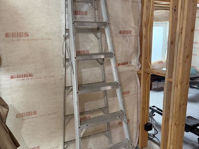 8’ aluminum step ladder