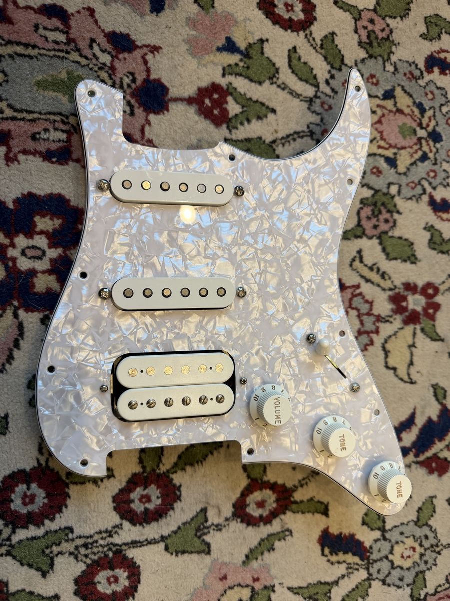 Loaded Strat Pickguard True Velvet
