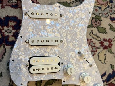 Loaded Strat Pickguard True Velvet