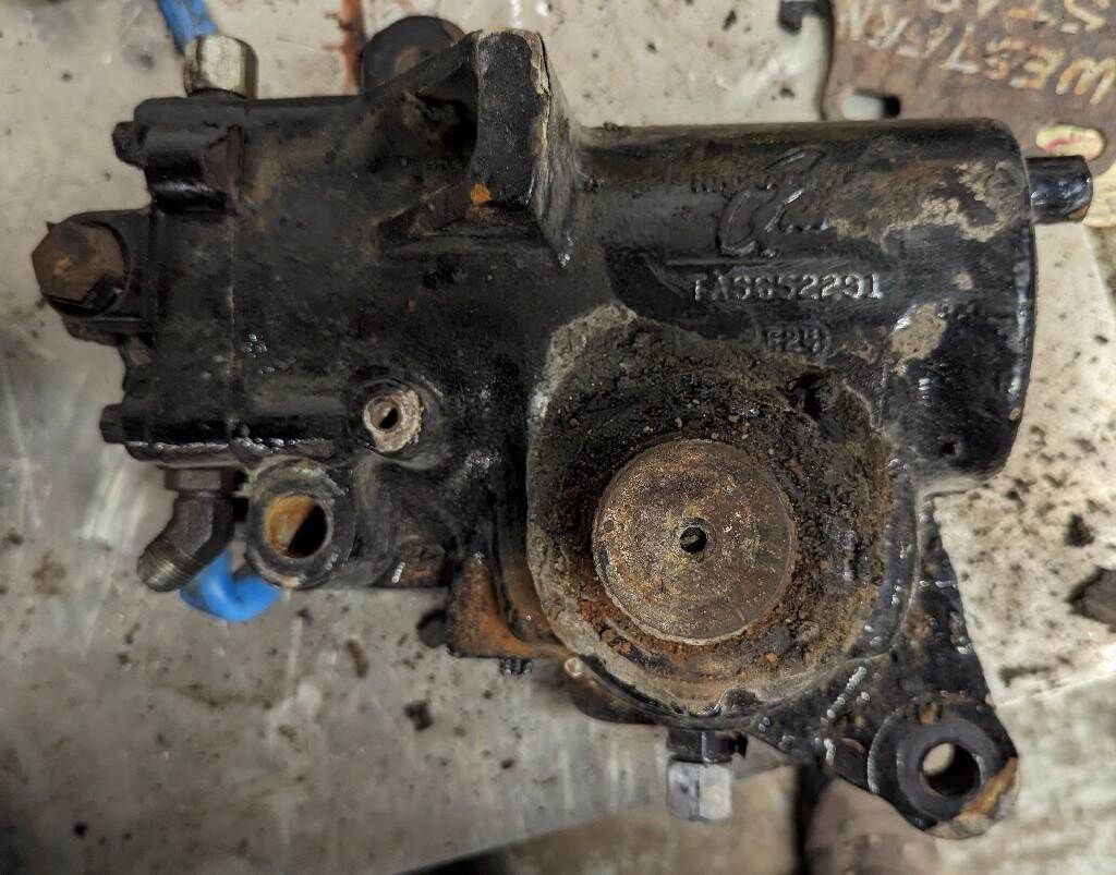 Sterling Steering Gear / Rack