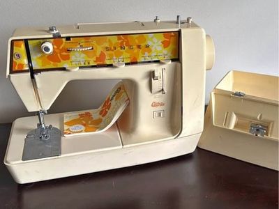Vintage Singer Genie 354 Sewing Machine - Retro Design, Portable Household Use