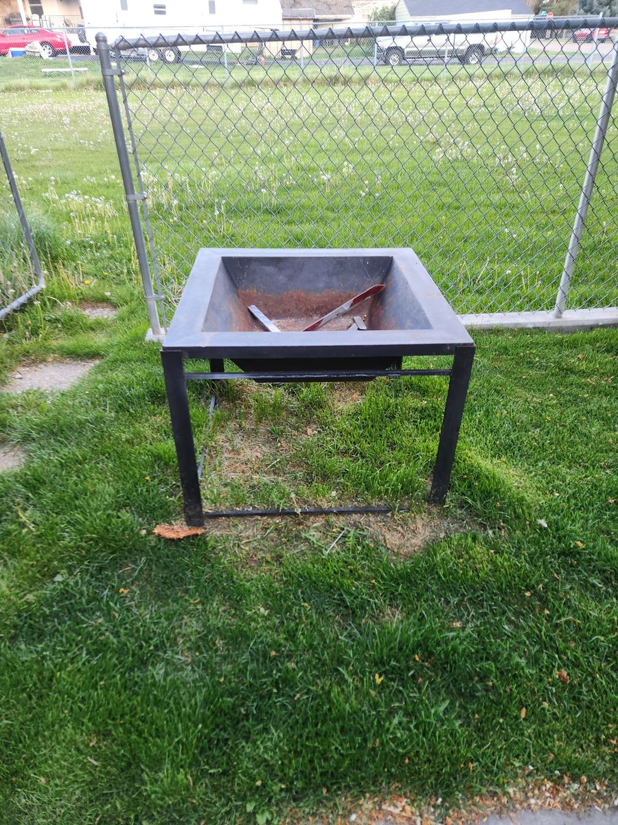 Outdoor Fire Stand