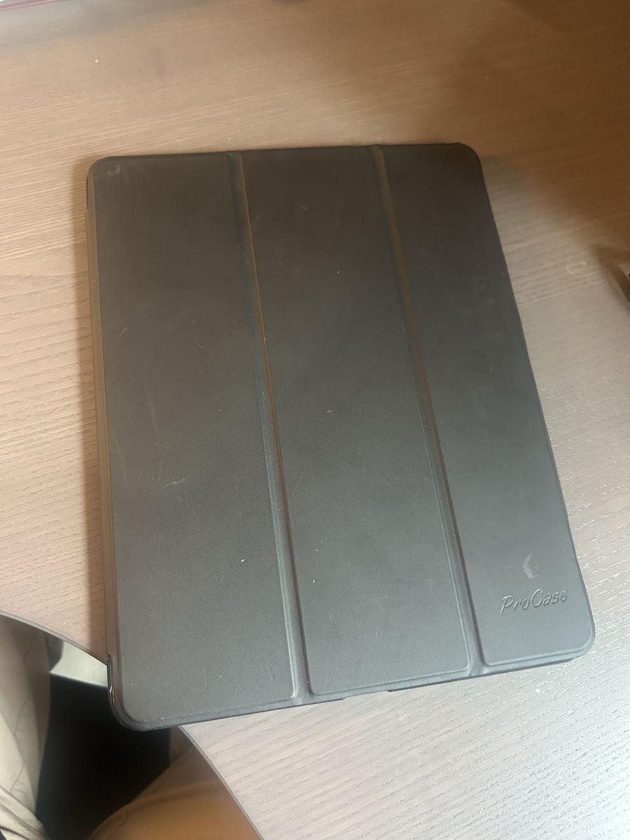 12.9’ Pro IPad Gen 4 - 128 gb - WiFi and cellular