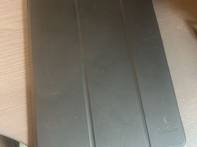 12.9’ Pro IPad Gen 4 - 128 gb - WiFi and cellular