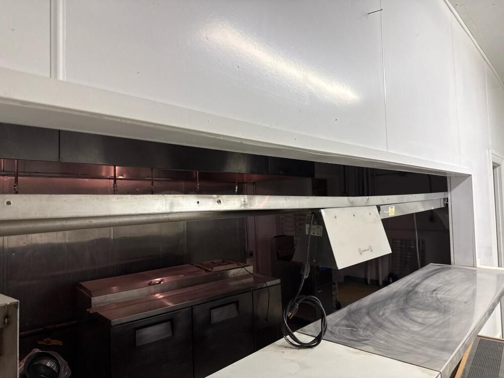 Main image 6
